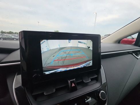 Used 2023 Toyota Corolla LE FWD image 19