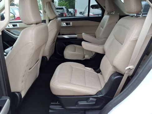 Used 2023 Ford Explorer Limited w/ Limited Technology Package AWD/4WD image 11
