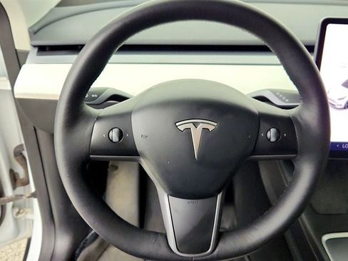 Used 2022 Tesla Model Y Performance AWD/4WD image 13