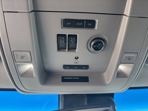 Used 2020 GMC Yukon XL Denali w/ Open Road Package AWD/4WD image 36