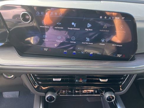 New 2026 Chevrolet Suburban LS RWD image 24