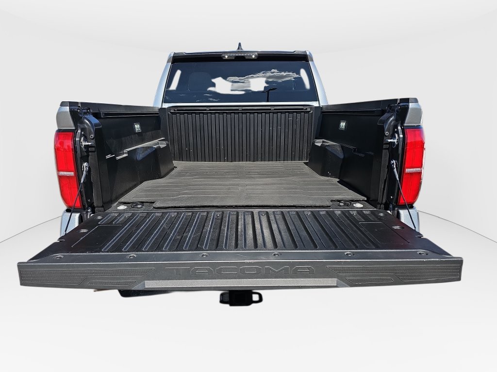 Certified 2025 Toyota Tacoma SR5 AWD/4WD image 20