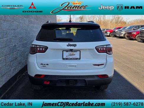 Used 2022 Jeep Compass Trailhawk w/ Trailer Tow Group AWD/4WD image 4
