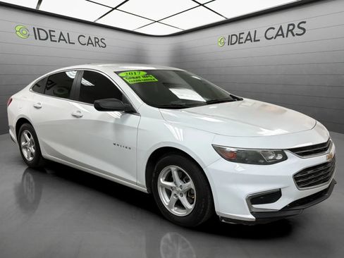 Used 2017 Chevrolet Malibu LS w/ LPO, Convenience Package 1 FWD image 3