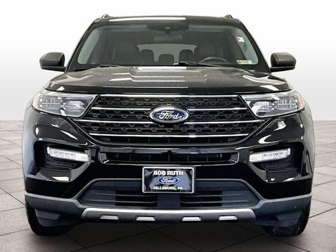 Used 2022 Ford Explorer XLT w/ Equipment Group 202A image 3