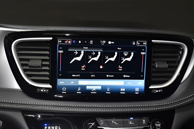 New 2026 Chrysler Pacifica Select FWD image 15