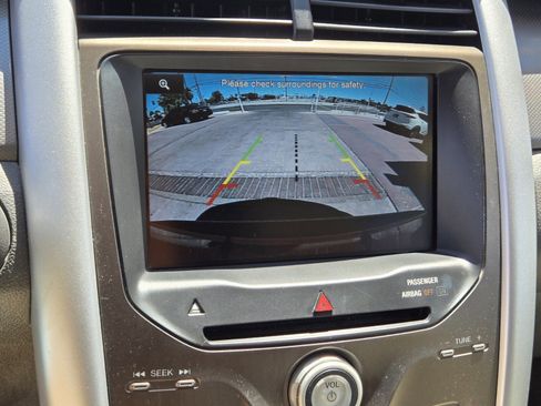 Used 2013 Ford Edge SEL FWD image 17