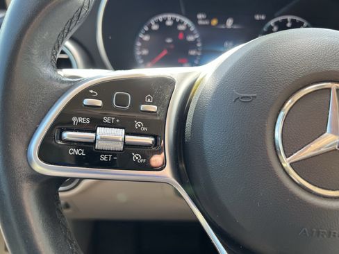 Used 2022 Mercedes-Benz GLC 300 image 19