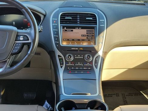 Used 2019 Lincoln Nautilus Select image 20