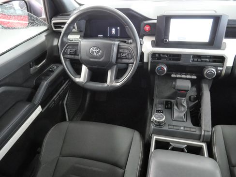 Used 2024 Toyota Tacoma TRD Off-Road image 10