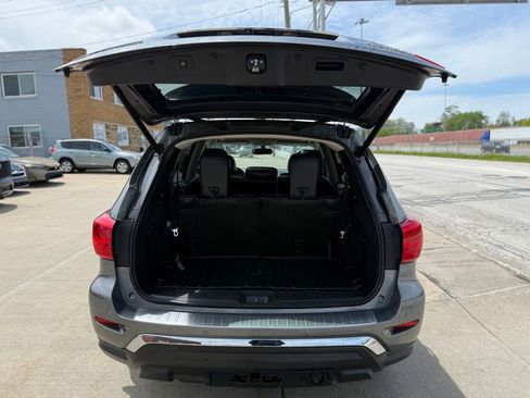Used 2019 Nissan Pathfinder Platinum AWD/4WD image 17