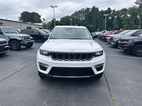 Used 2024 Jeep Grand Cherokee Limited w/ Luxury Tech Group II RWD image 4