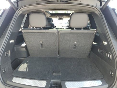 Used 2026 Cadillac Vistiq Platinum image 21