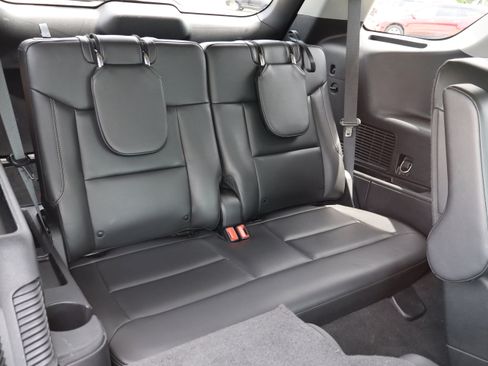 Used 2023 Ford Explorer XLT w/ Equipment Group 202A image 13