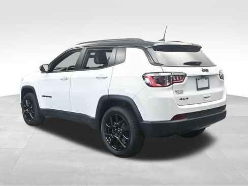 Used 2023 Jeep Compass Altitude image 4