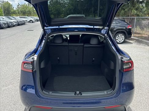 Used 2022 Tesla Model Y Performance image 11
