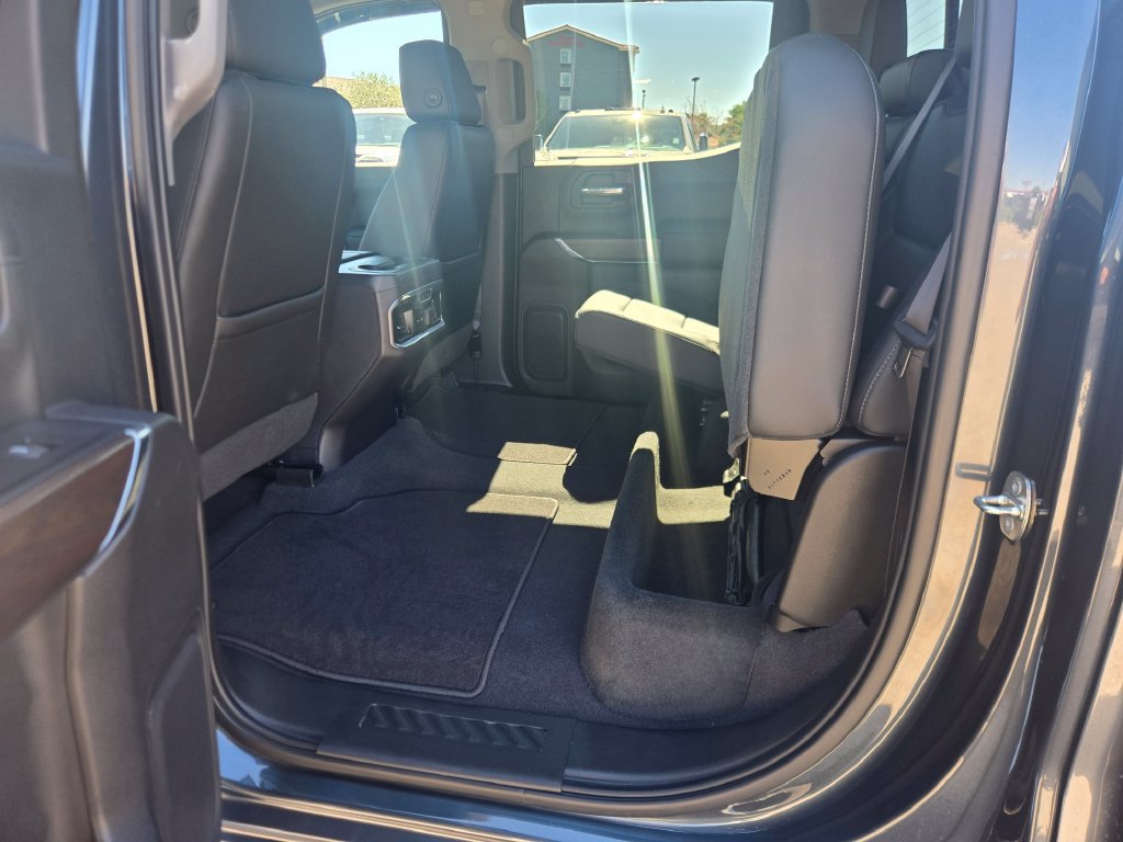 Used 2019 GMC Sierra 1500 SLT w/ SLT Premium Plus Package AWD/4WD image 25