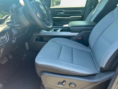 Used 2025 RAM 1500 Big Horn AWD/4WD image 12