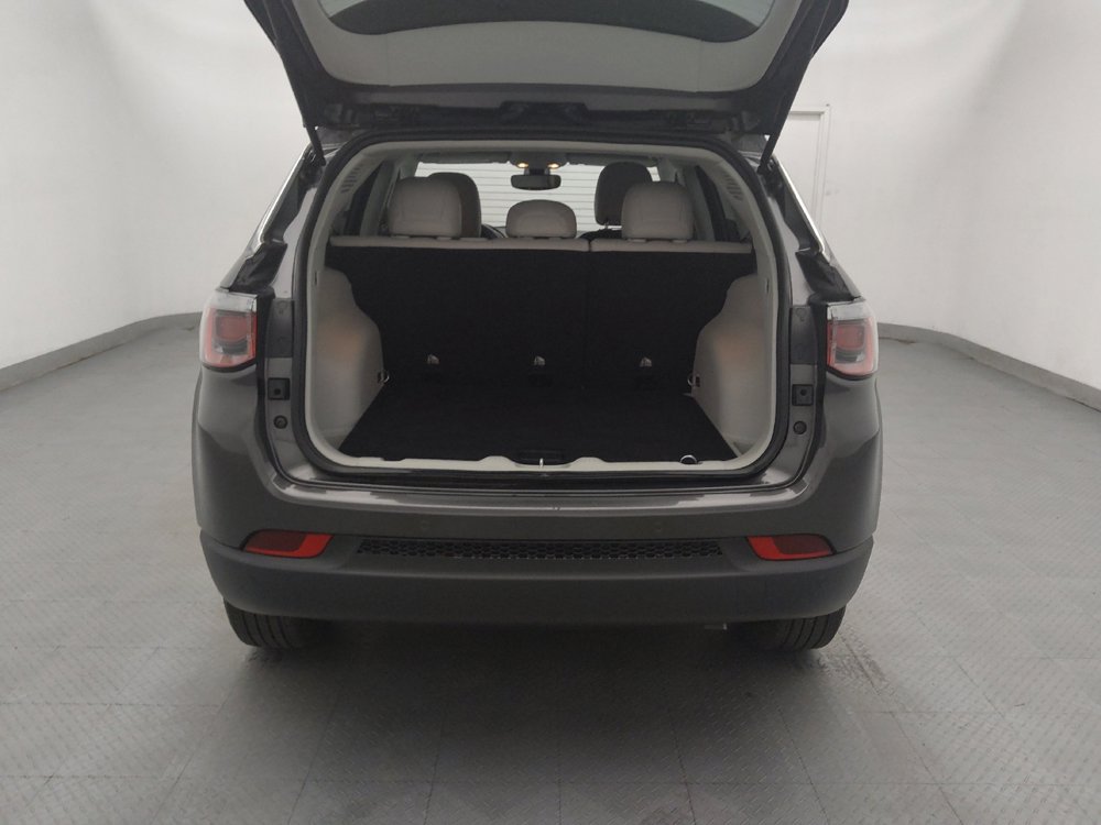 Used 2019 Jeep Compass Latitude w/ Popular Equipment Group AWD/4WD image 29