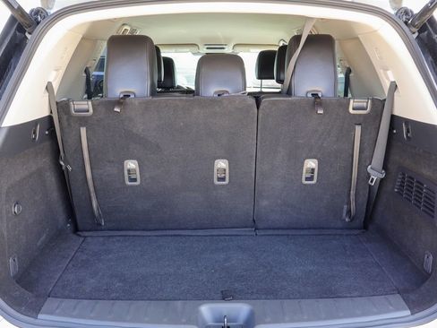 Used 2025 Nissan Pathfinder SL AWD/4WD image 26
