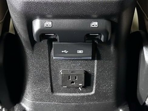 Used 2018 Jeep Wrangler Unlimited Rubicon image 24