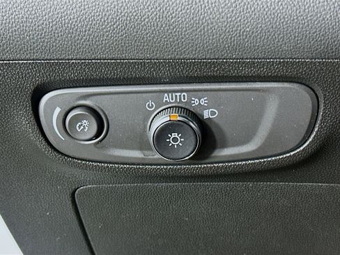 Used 2025 Buick Encore GX Preferred image 17