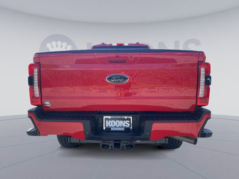 Used 2025 Ford F250 Lariat w/ Black Appearance Package image 5