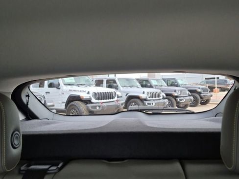 Used 2025 Chevrolet Trax ACTIV w/ Driver Confidence Package image 50