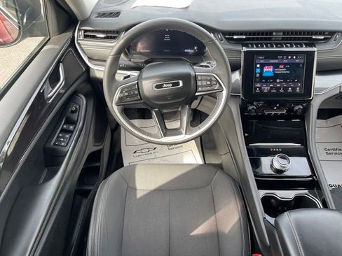 Used 2023 Jeep Grand Cherokee L Laredo w/ Luxury Tech Group I AWD/4WD image 6