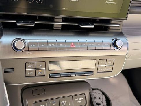 Used 2026 Hyundai Kona SEL Premium FWD image 25