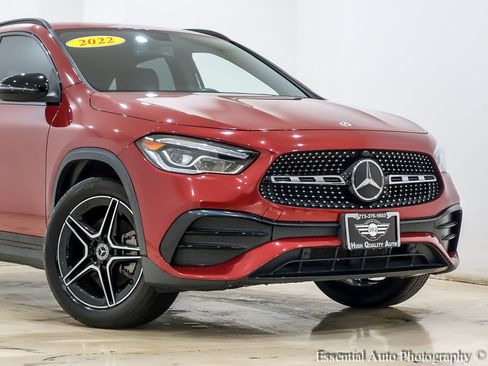 Used 2022 Mercedes-Benz GLA 250 4MATIC w/ AMG Line image 2