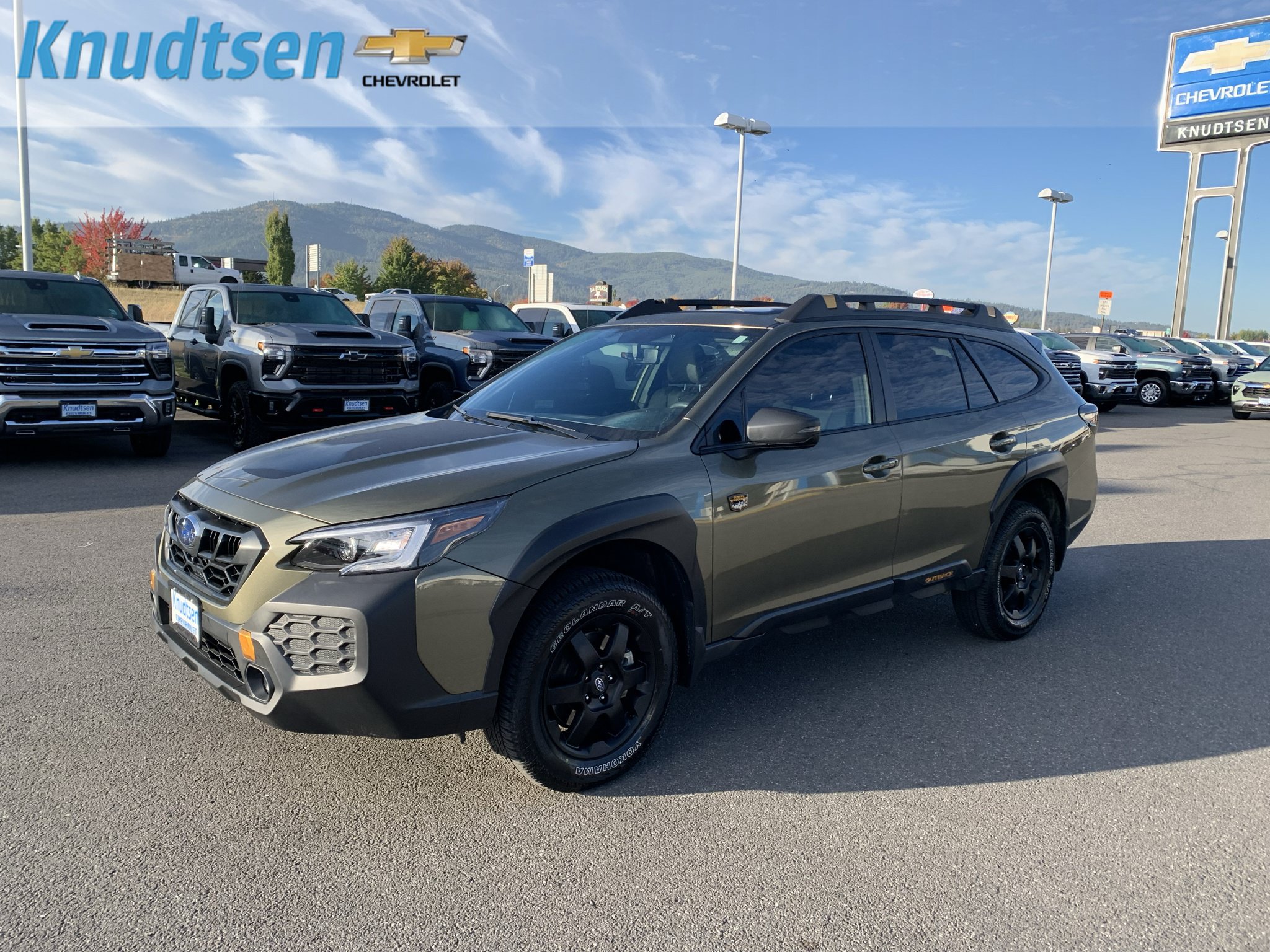 Used 2025 Subaru Outback Wilderness AWD/4WD image 3