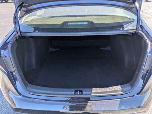 Used 2020 Toyota Corolla LE image 32