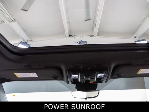 Used 2023 GMC Yukon Denali Ultimate image 23