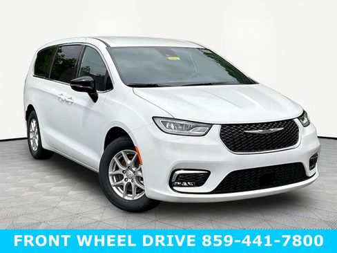 New 2026 Chrysler Pacifica Select FWD image 3