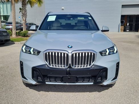 Used 2025 BMW X5 xDrive40i w/ Executive Package image 2