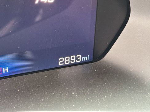 Used 2024 Chevrolet Colorado LT w/ LT Convenience Package III image 18