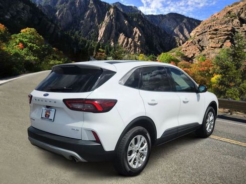 Used 2023 Ford Escape Active image 3