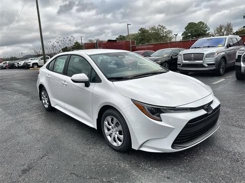 Used 2026 Toyota Corolla LE image 11