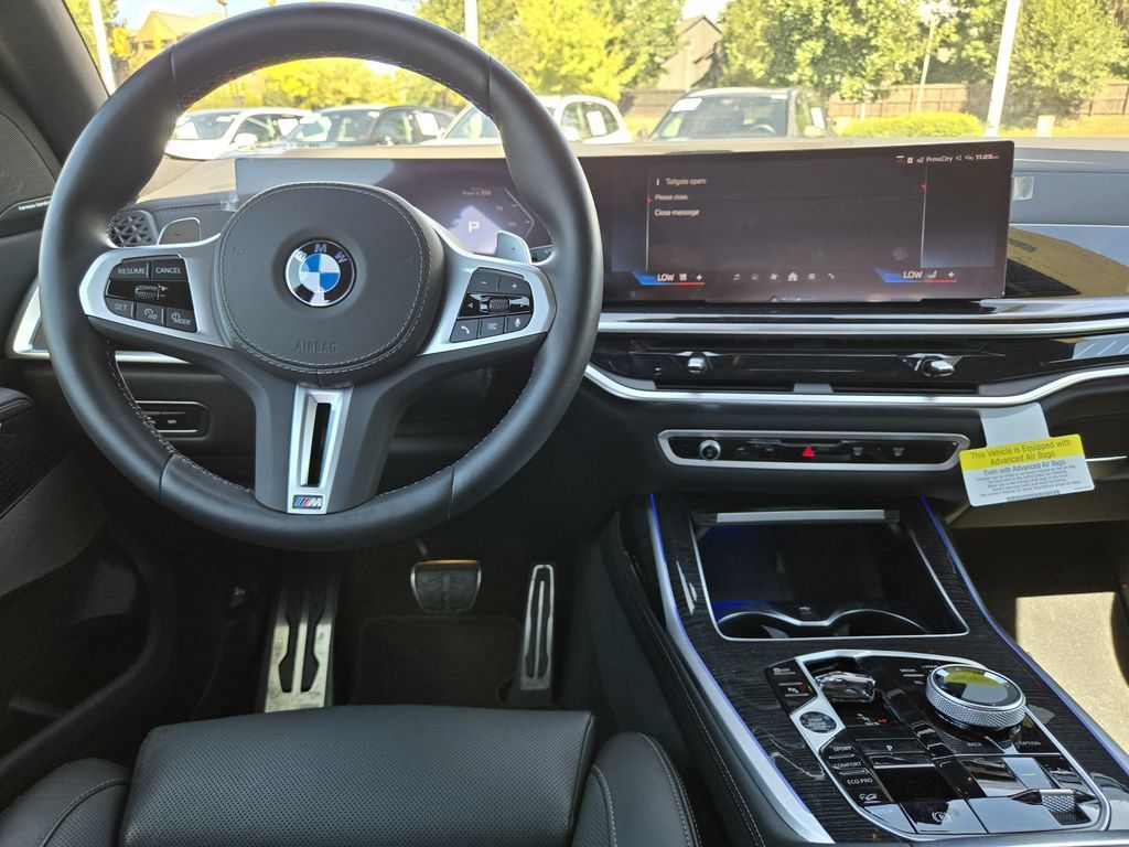 Certified 2025 BMW X7 M60i AWD/4WD image 31