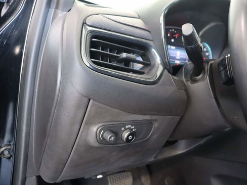 Used 2023 Chevrolet Equinox RS FWD image 13