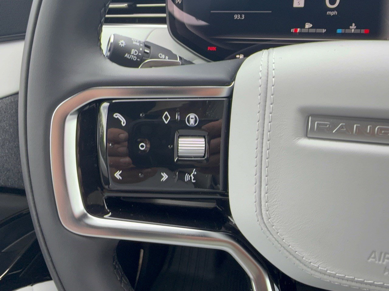 New 2027 Land Rover Range Rover Sport SE AWD/4WD image 18