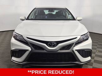 Used 2024 Toyota Camry SE video 2