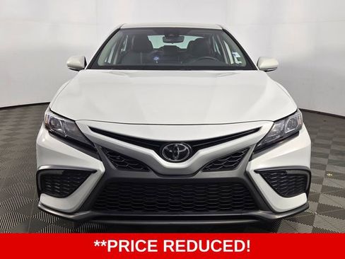 Used 2024 Toyota Camry SE image 2