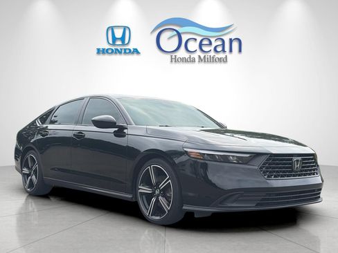 Used 2023 Honda Accord Sport image 1