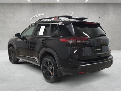 Used 2025 Nissan Rogue SV AWD/4WD image 14