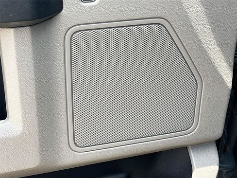 Used 2017 Ford F150 XL w/ Equipment Group 101A Mid RWD image 18
