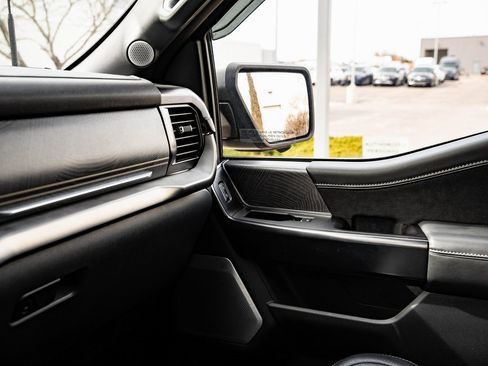 Used 2023 Ford F150 Platinum w/ FX4 Off-Road Package image 42