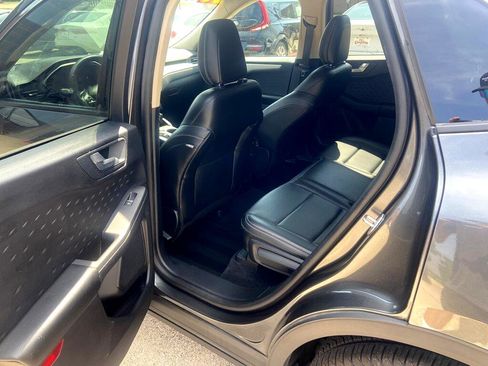 Used 2020 Ford Escape SEL image 10