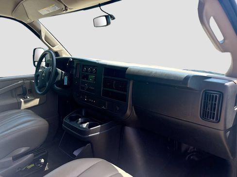 Used 2025 GMC Savana 2500 w/ Enhanced Convenience Package RWD image 22